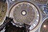 Kuppel über dem Papstaltar im Petersdom