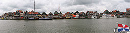 Panorama Volendam Waterfront