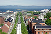 Blick vom Turm des Doms auf die Hauptgeschäftsstraße